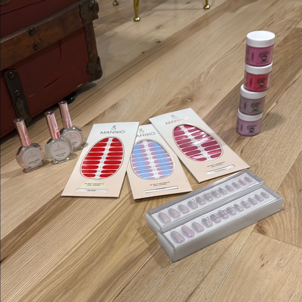 Maniko Nail Wraps and Polish Set - Red, Pink, Nude